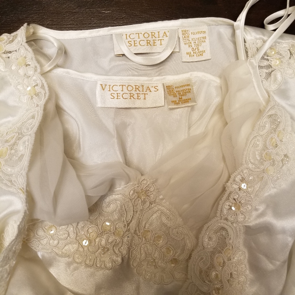 Vintage | Gold Label, Victoria Secret, Ivory Lace Teddy & Robe Lingerie Set, med - Picture 11 of 16